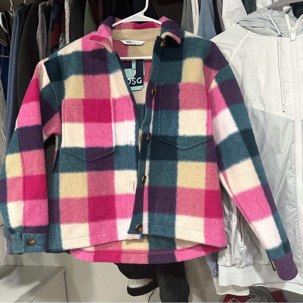 Super cute plaid jacket